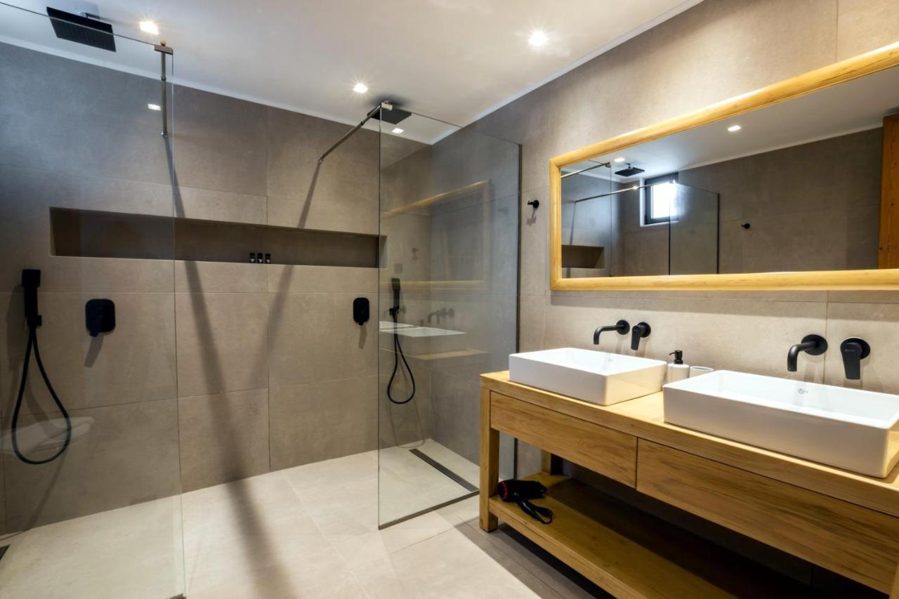 Cato Agro 5, Seafront Villa With Private Pool Afiartis Buitenkant foto